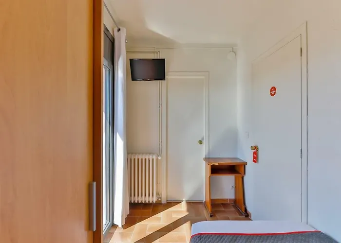 Hostel Alberana *