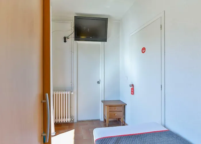 Hostel Alberana *